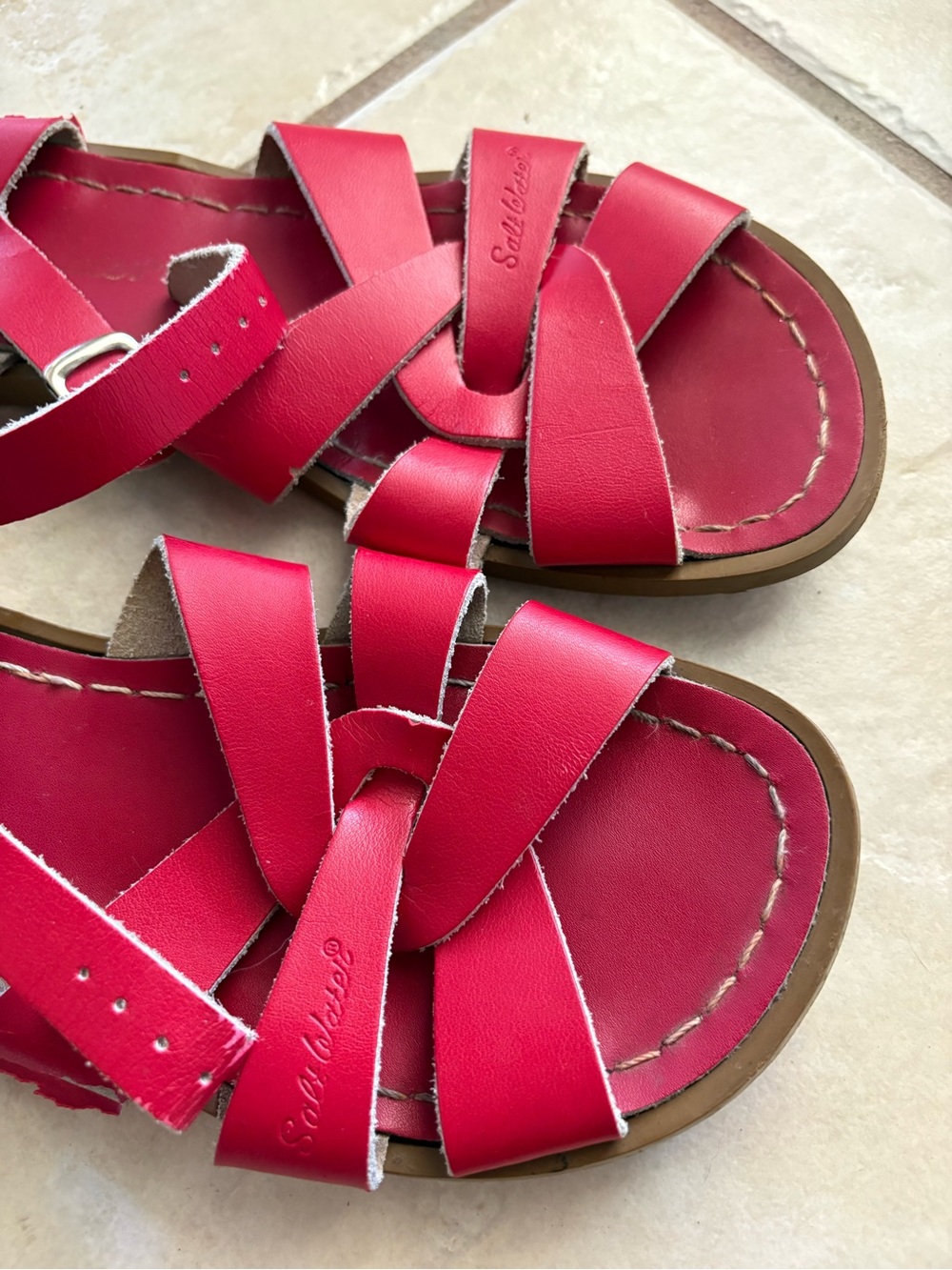 Salt Water red sandals - Picture 3 of 4